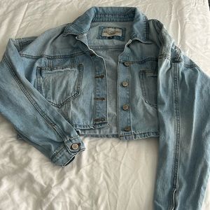 cropped light wash jean jacket